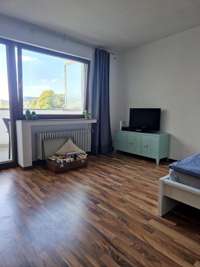 Well Located Flat With Balcony Apartment Dusseldorf