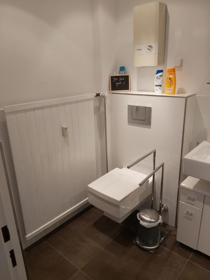 Well Located Flat With Balcony Dusseldorf
